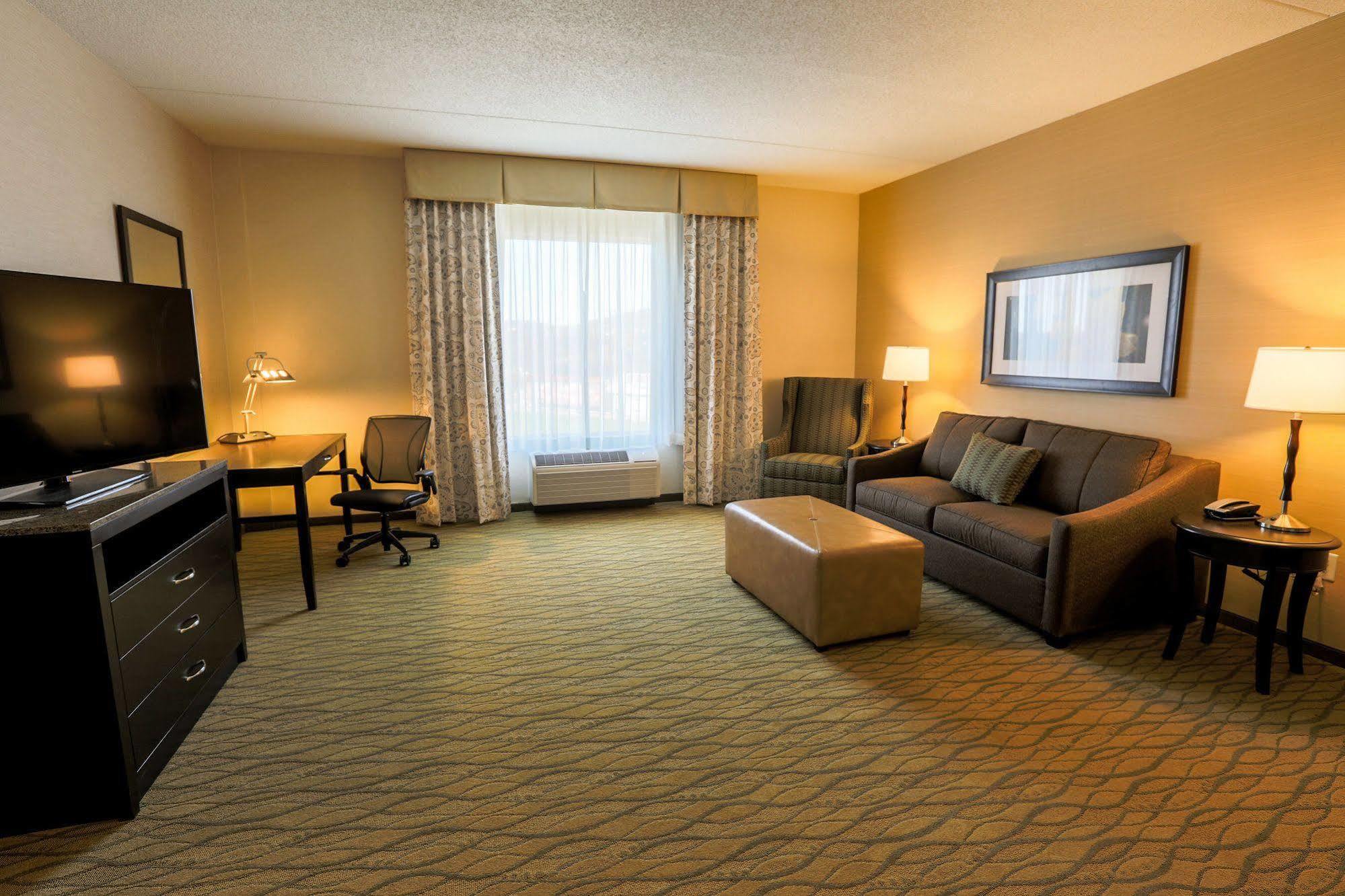 Hilton Garden Inn Indiana at IUP Eksteriør bilde